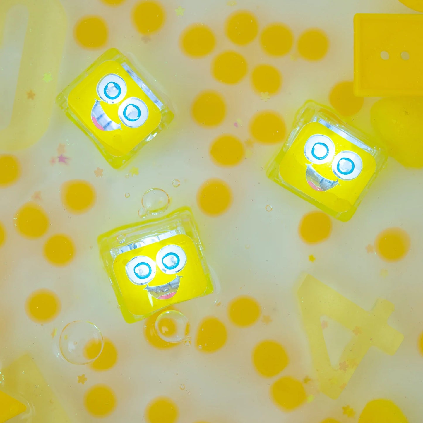 Glo Pals Light Up Cube Bath Toys - Alex (Yellow)