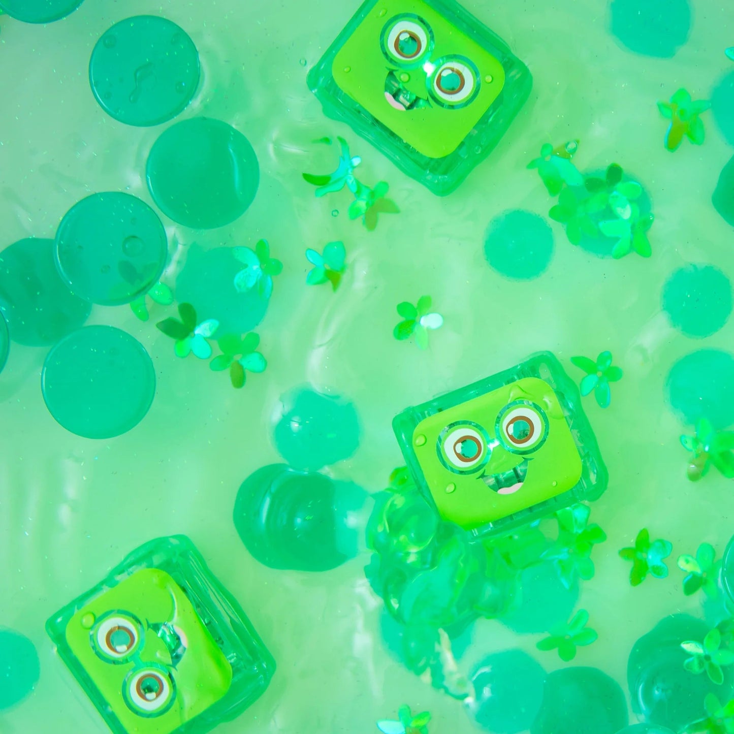 Glo Pals Light Up Cube Bath Toys - Pippa (Green)